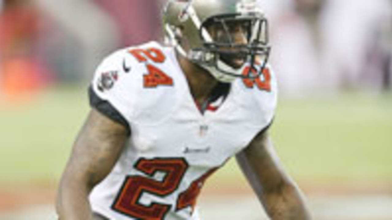 Darrelle-Revis-sl-130917.jpg