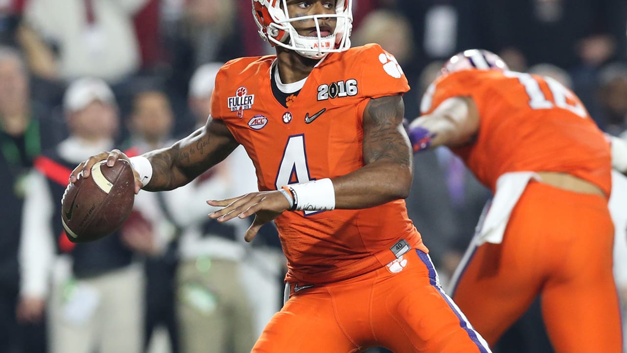 deshaun-watson-160809-SL