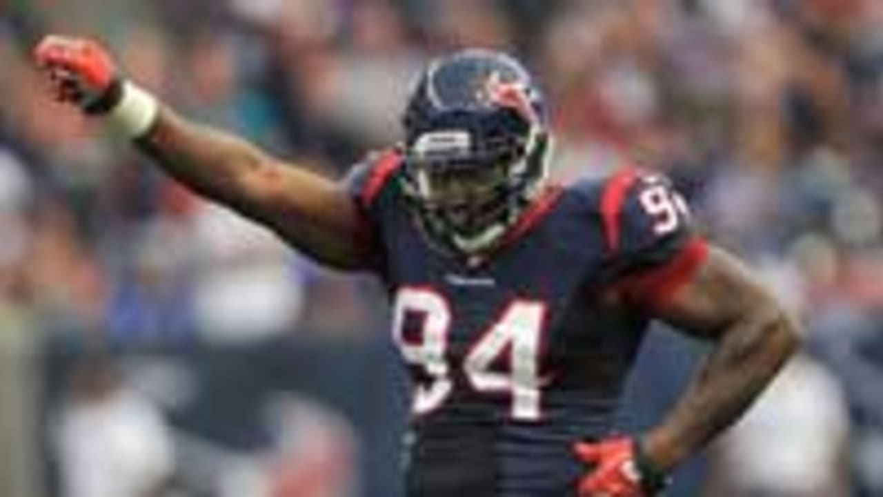 antonio-smith-091313-spot.jpg