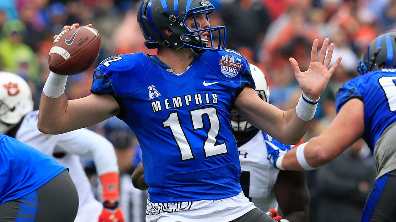 Paxton-Lynch-123015-SL