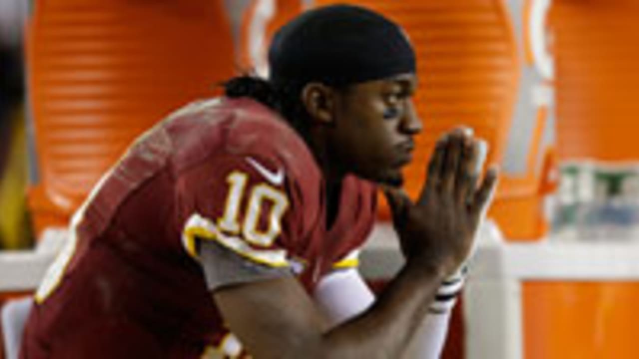 Dr. James Andrews says he never cleared Robert Griffin III to go