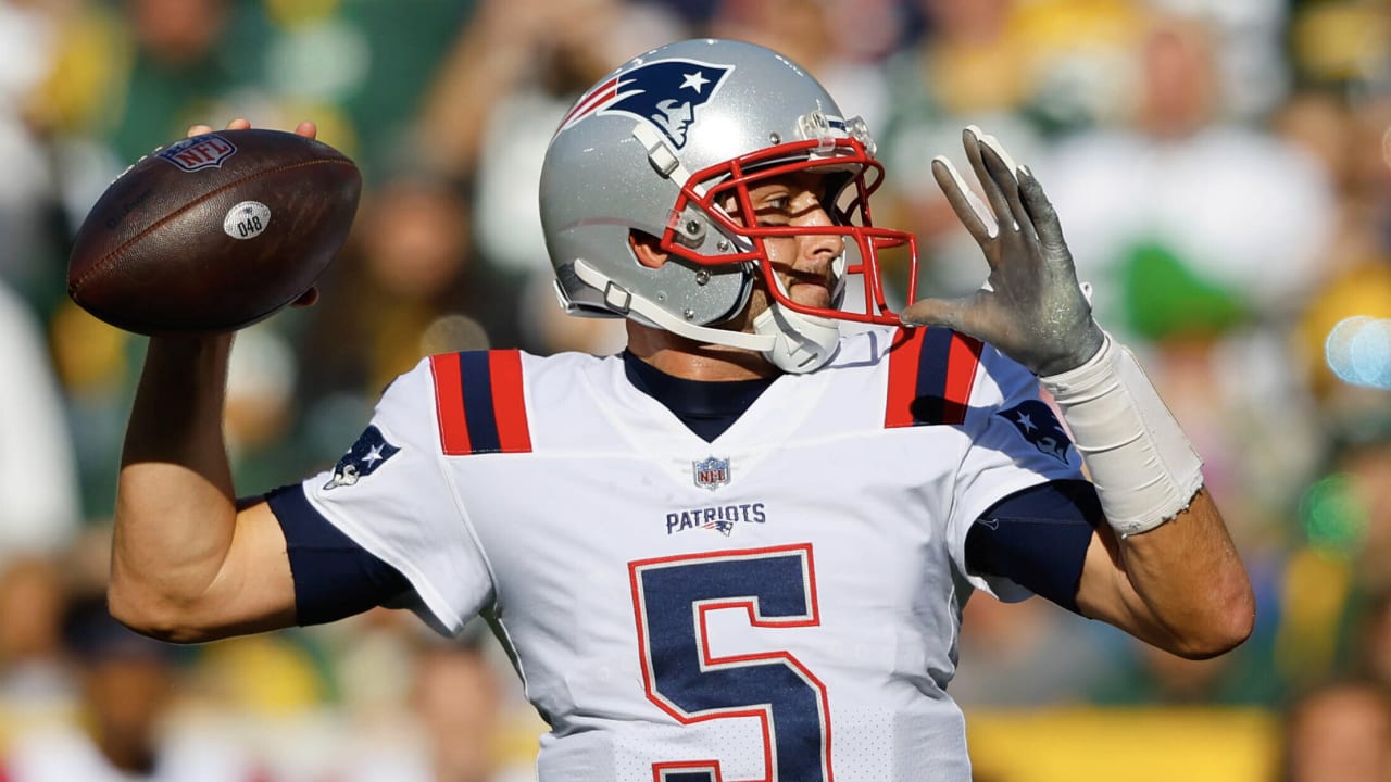 Raiders signing veteran backup QB Brian Hoyer to two-year deal