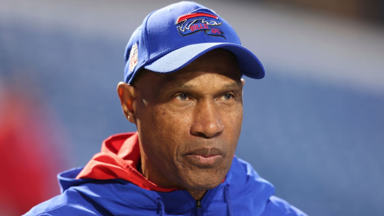 Bills defensive coordinator Leslie Frazier taking year off from coaching,  plans to return in 2024