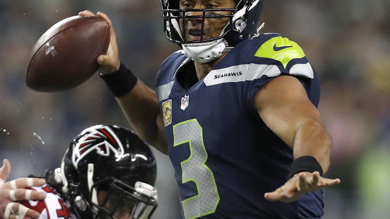 russell-wilson-171121-spot.jpg