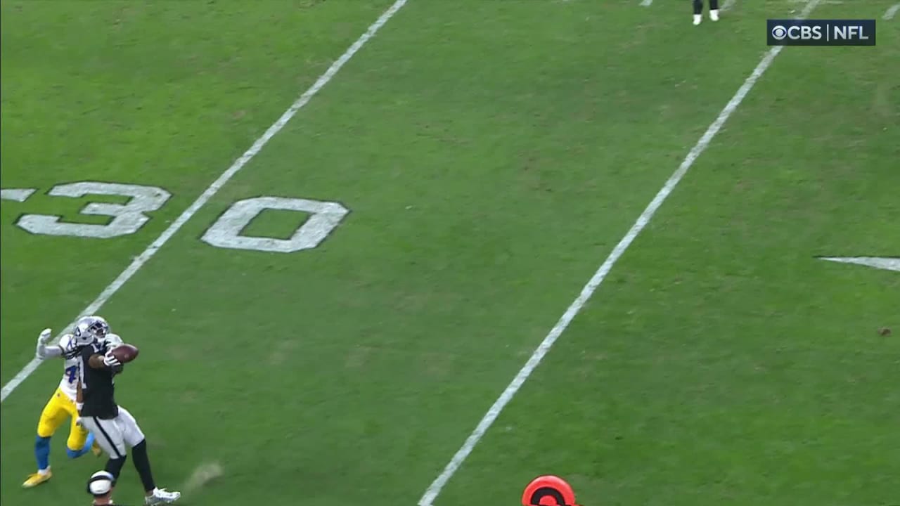 Davante Adams INSANE catch on deep ball sets the Raiders up to tie the game  