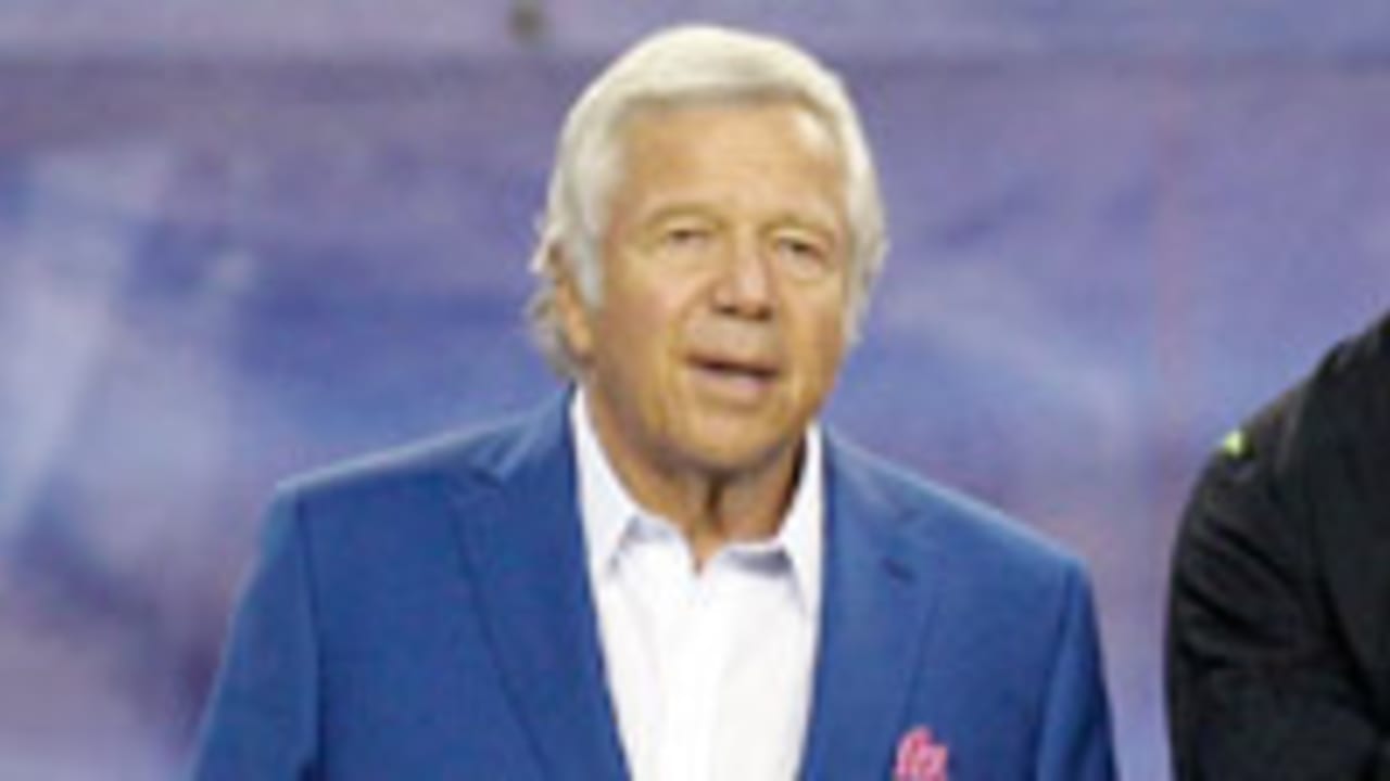 Robert-Kraft-sl-130829.jpg