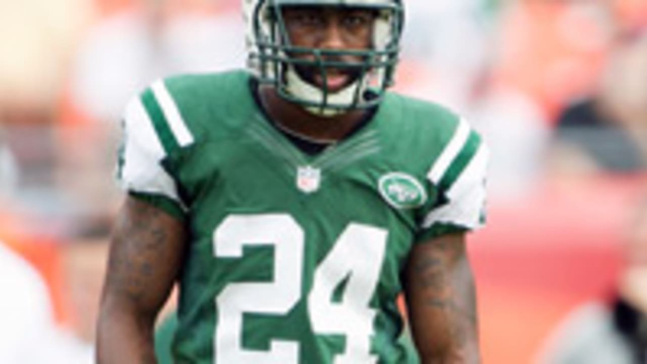 darrelle-revis-121015-spot.jpg
