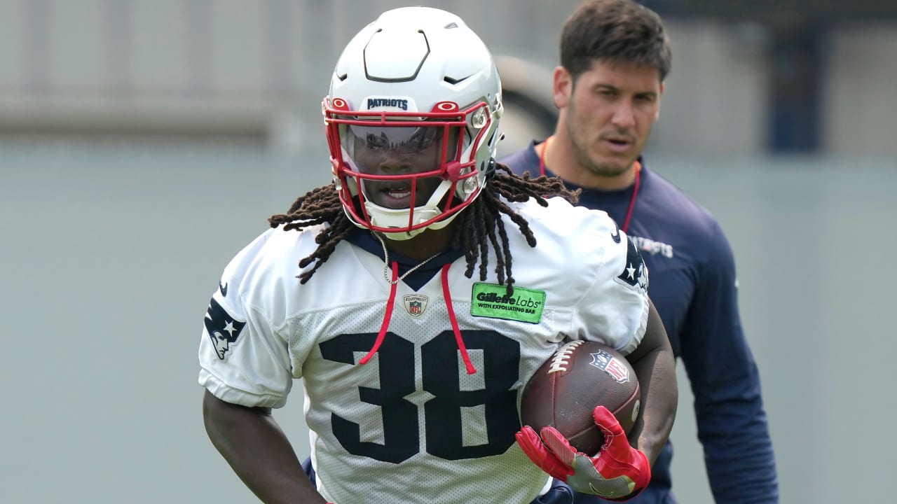 Patriots RB Rhamondre Stevenson continues to be a must-start in fantasy -  Pats Pulpit