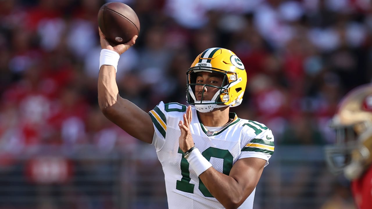 Green Bay Packers wide receiver Romeo Doubs snags 10-yard pass from QB  Jordan Love to move the sticks