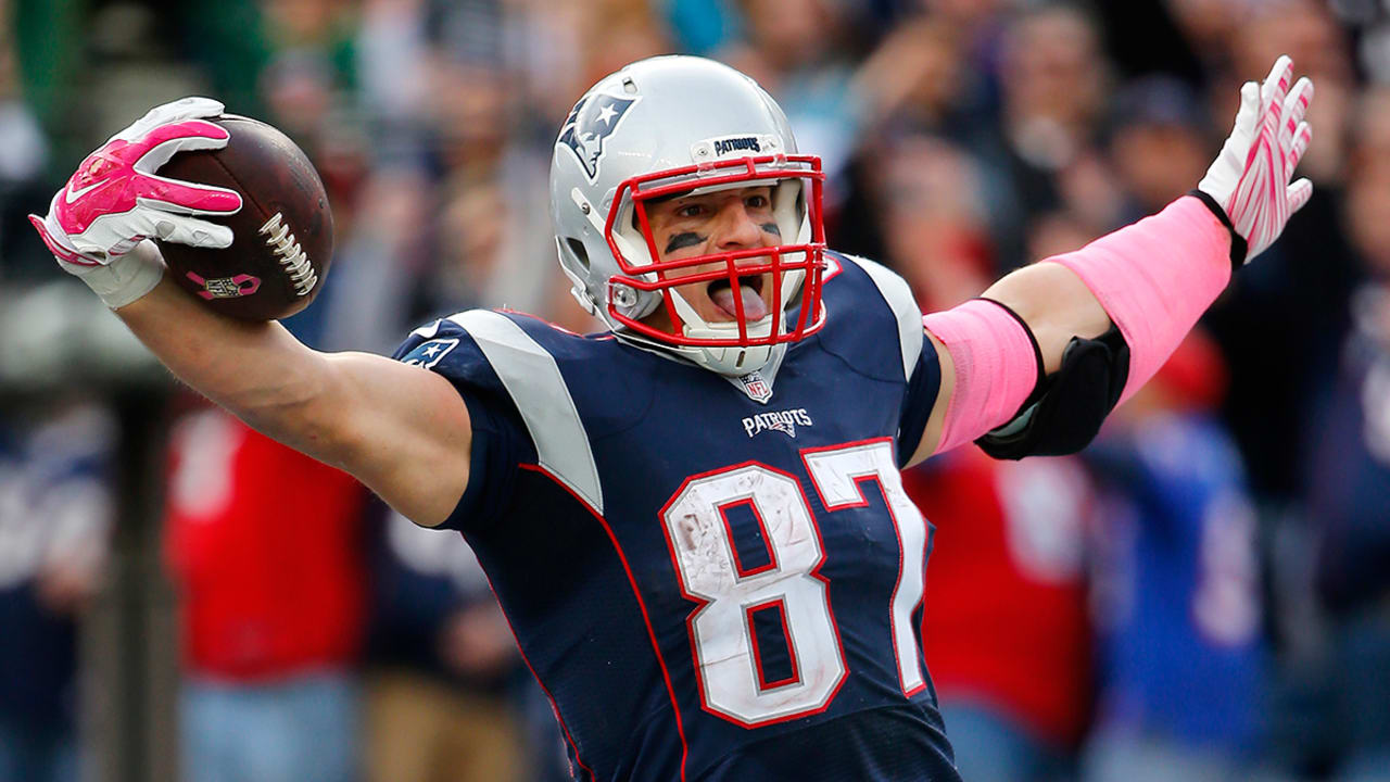 Gronkowski-Rob-160718-SL.jpg