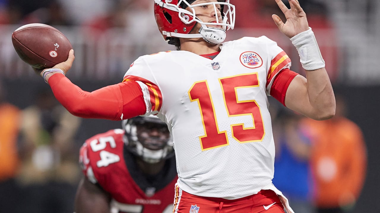 Patrick Mahomes OWNS the AFC West! 