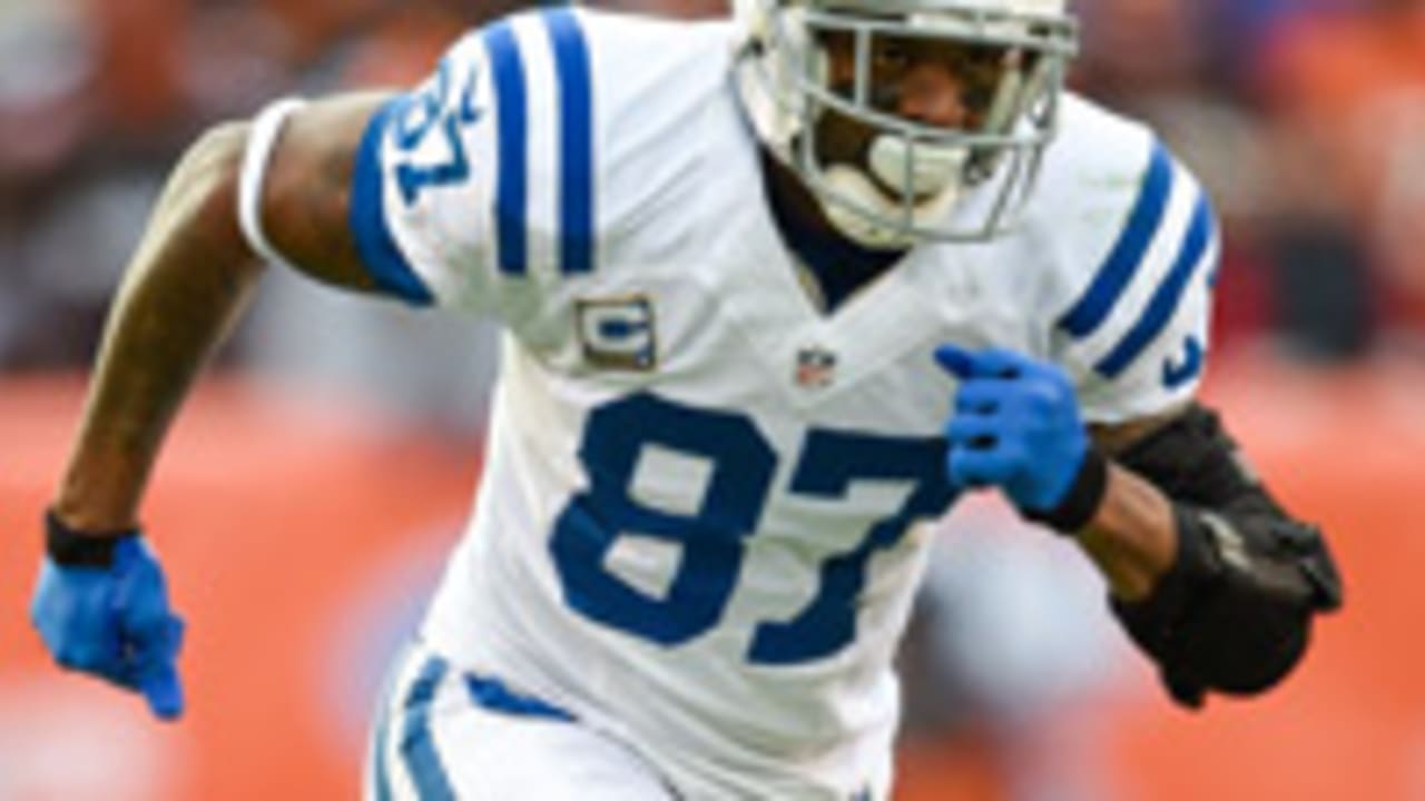 Former teammates react to Reggie Wayne’s departure