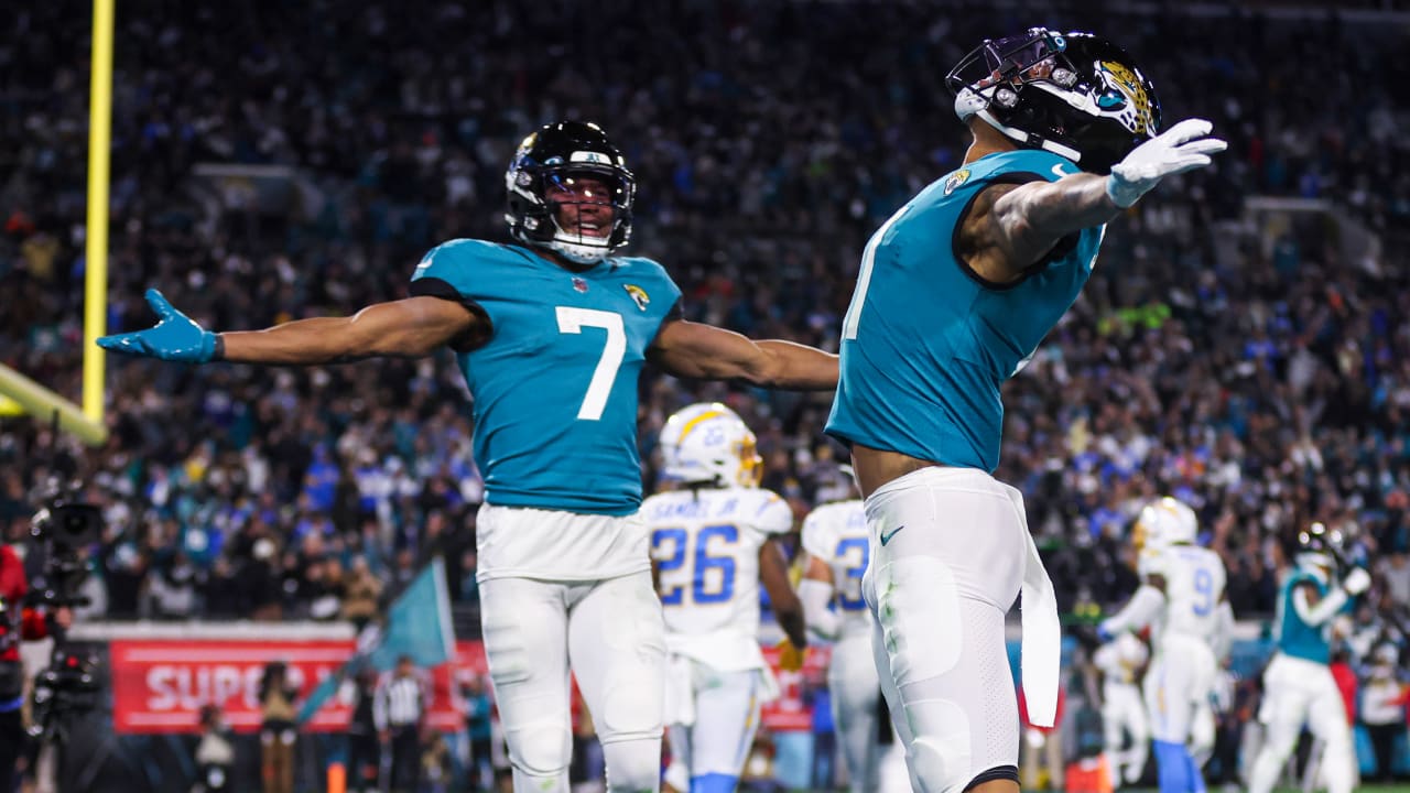 Jaguars come back from 27-point deficit to stun Chargers, advance to AFC  Divisional Round