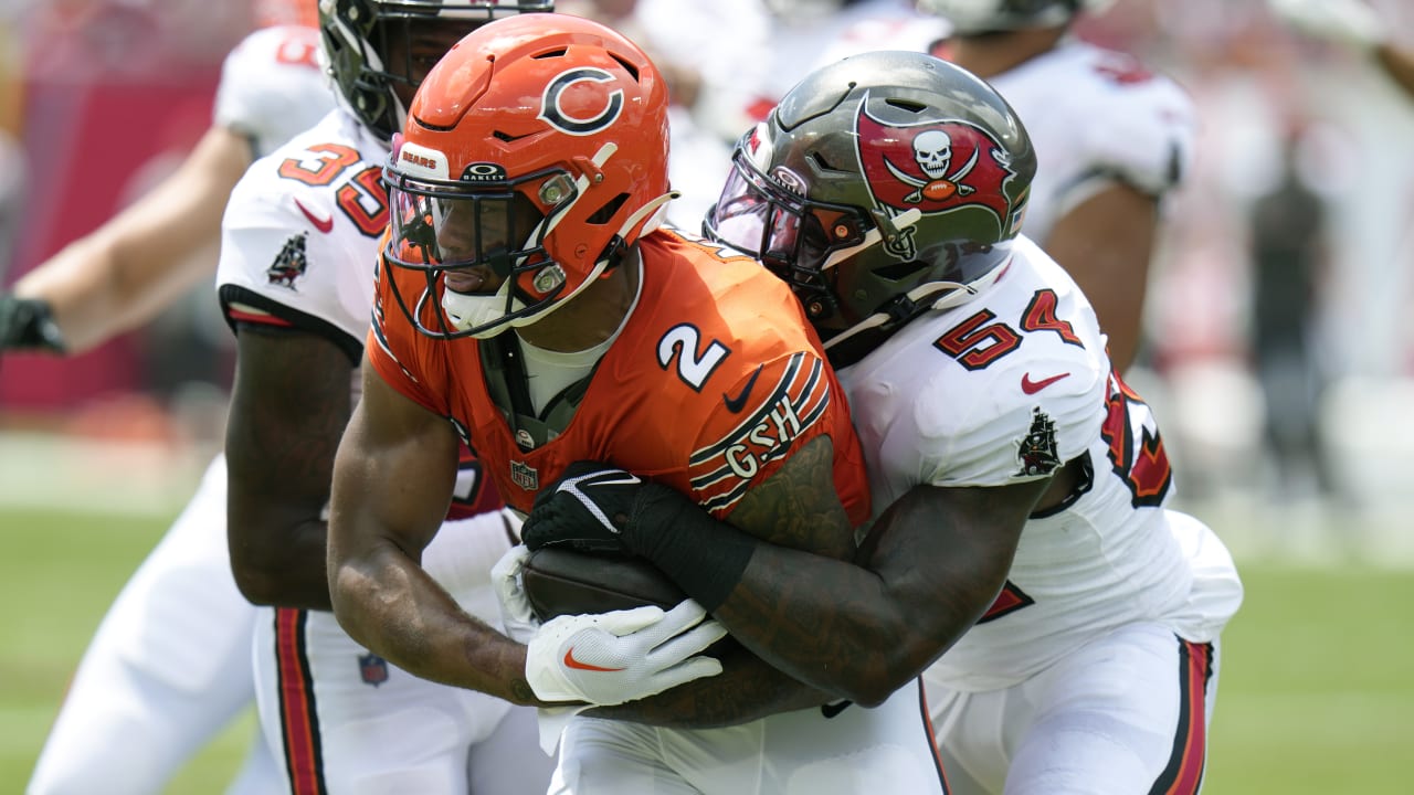 Chicago Bears quarterback Justin Fields' first throw of day is strike