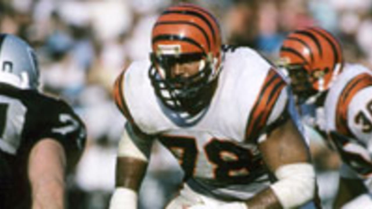 Image Gallery of Anthony Munoz