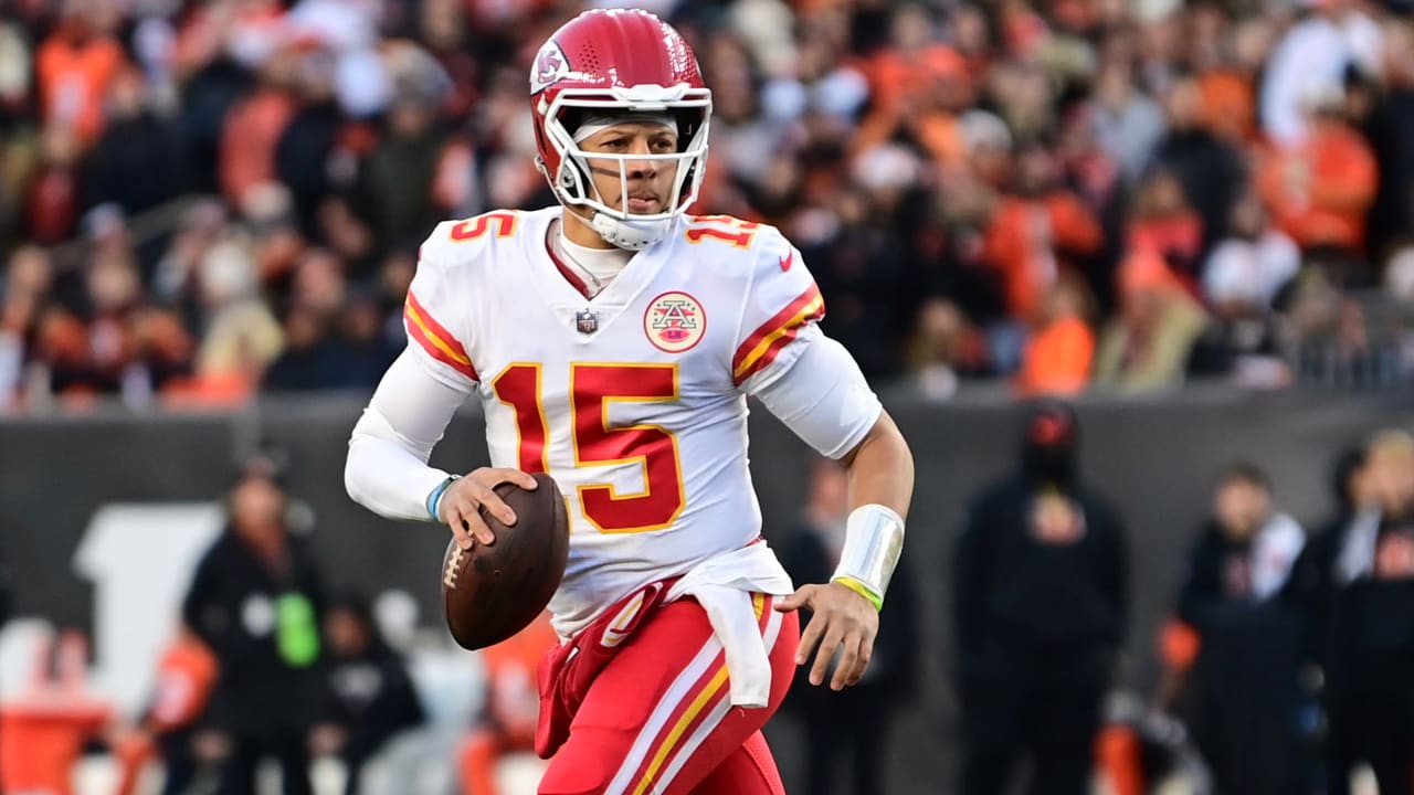 Chiefs, QB Mahomes leaning on new bunch of untested wide receivers