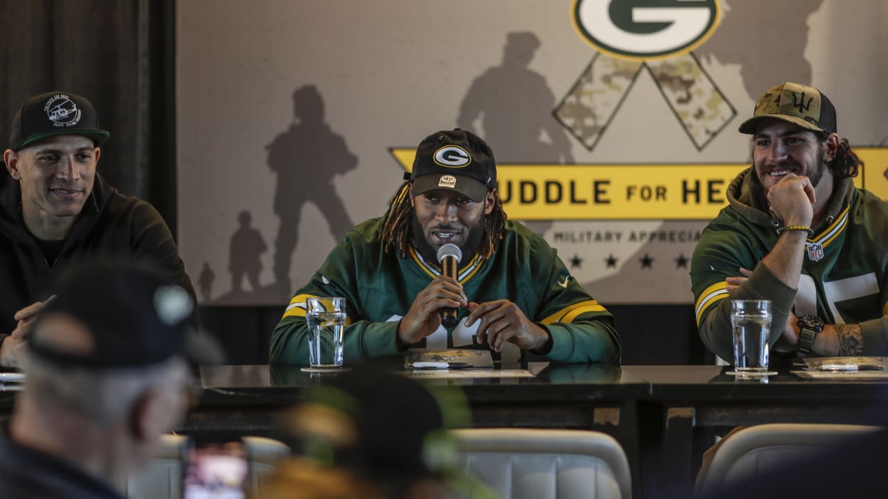 Packers RB Aaron Jones to donate a pair of shoes for each yard he rushes