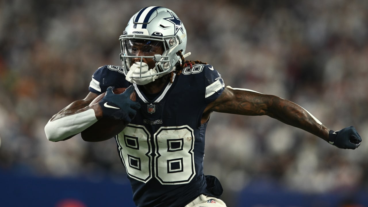 CeeDee Lamb's acrobatic catch and run gives Cowboys first