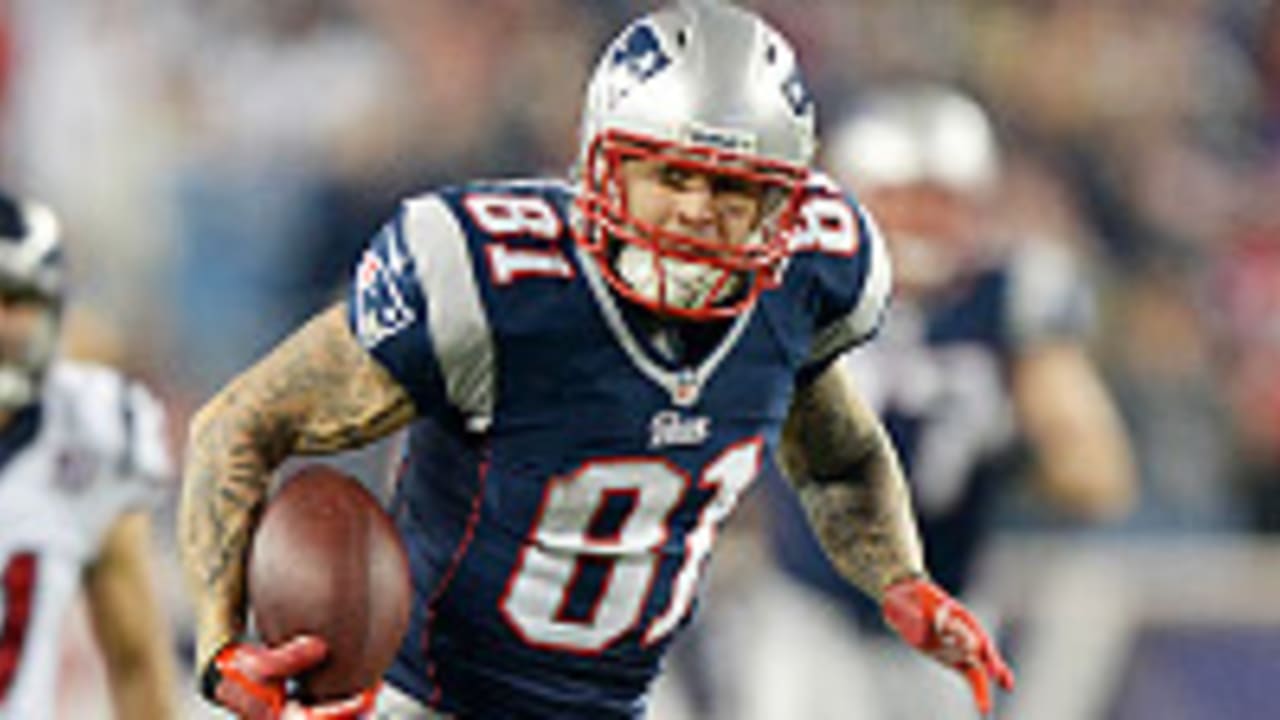 Aaron-Hernandez-130205-Spot.jpg