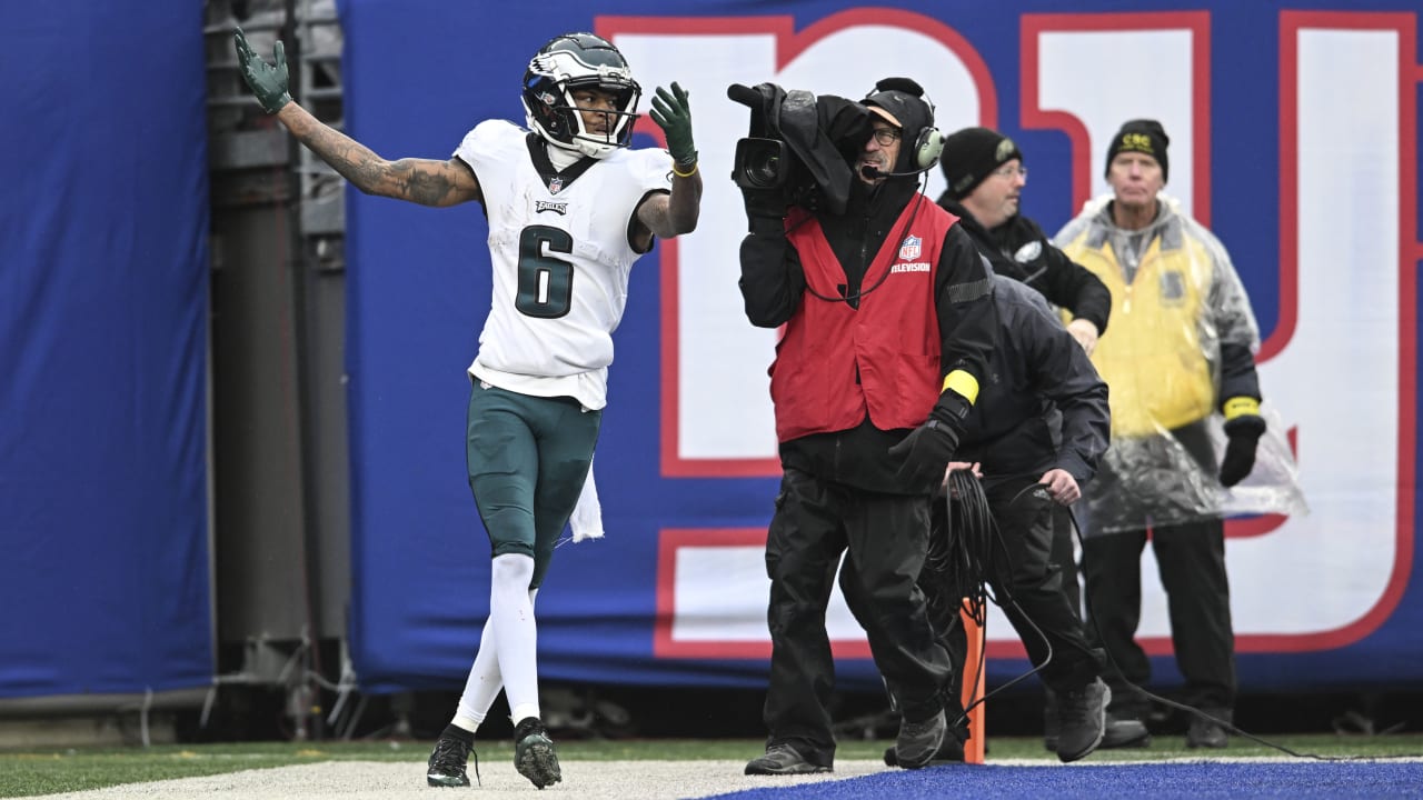 Eagles Clinch a Playoff Spot but Turn the Giants' Outlook Gloomier