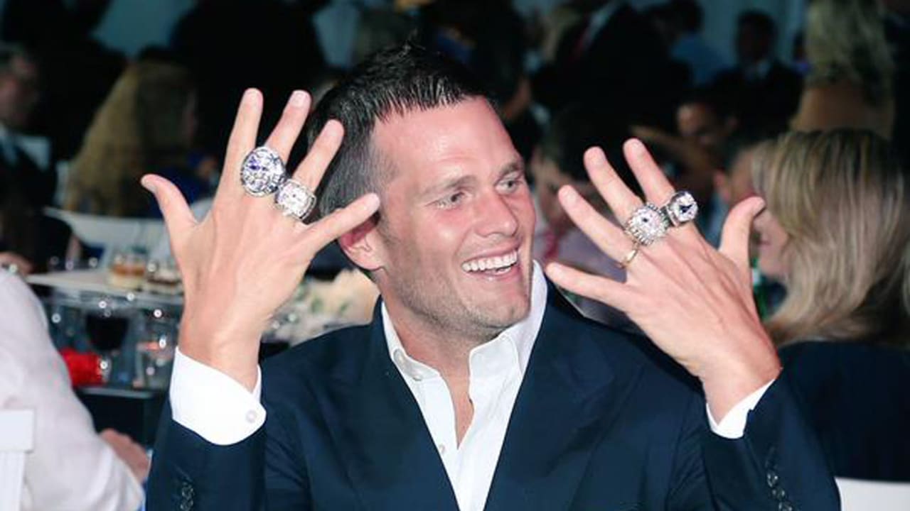 Patriots receive Super Bowl XLIX championship rings