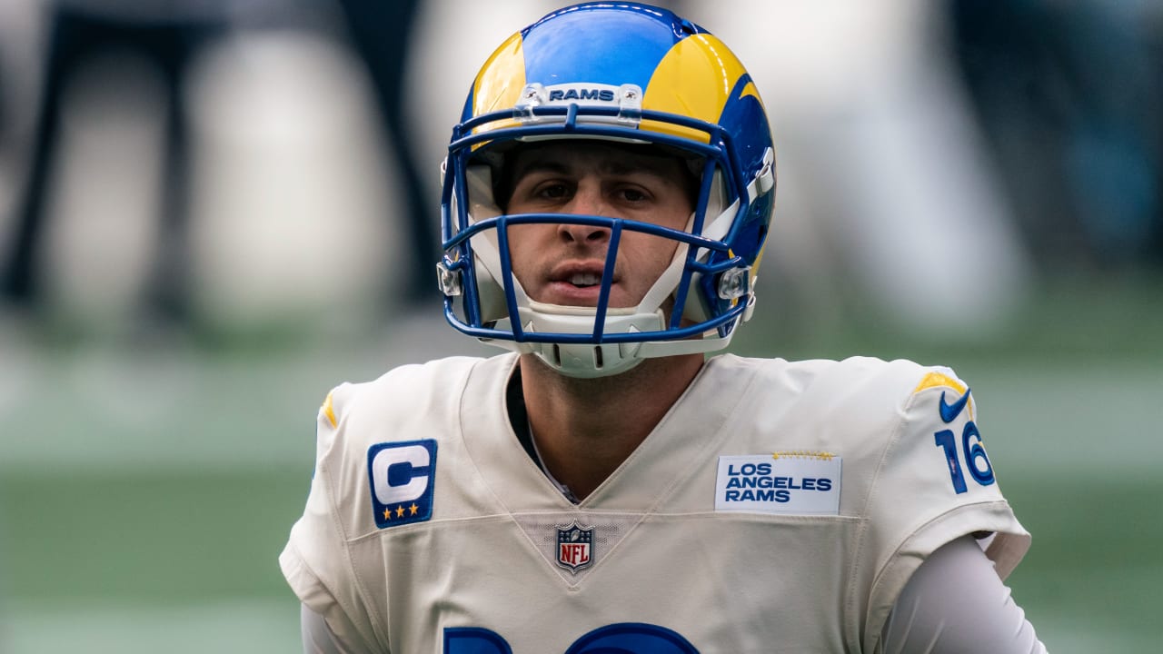 Report: Rams QB Jared Goff suffers broken thumb in loss to Seahawks