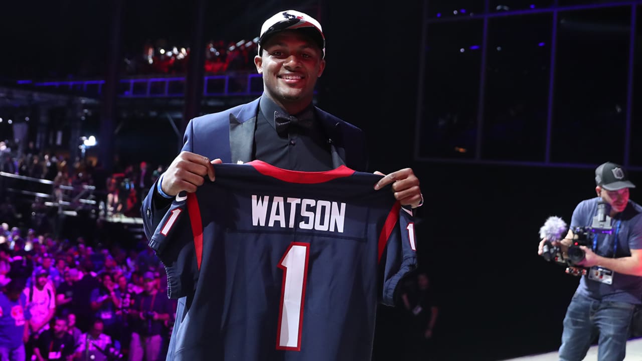 Texans offering trade-ins for Deshaun Watson jerseys