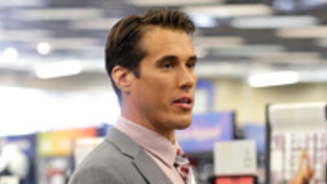 brady-quinn-140801-spot.jpg