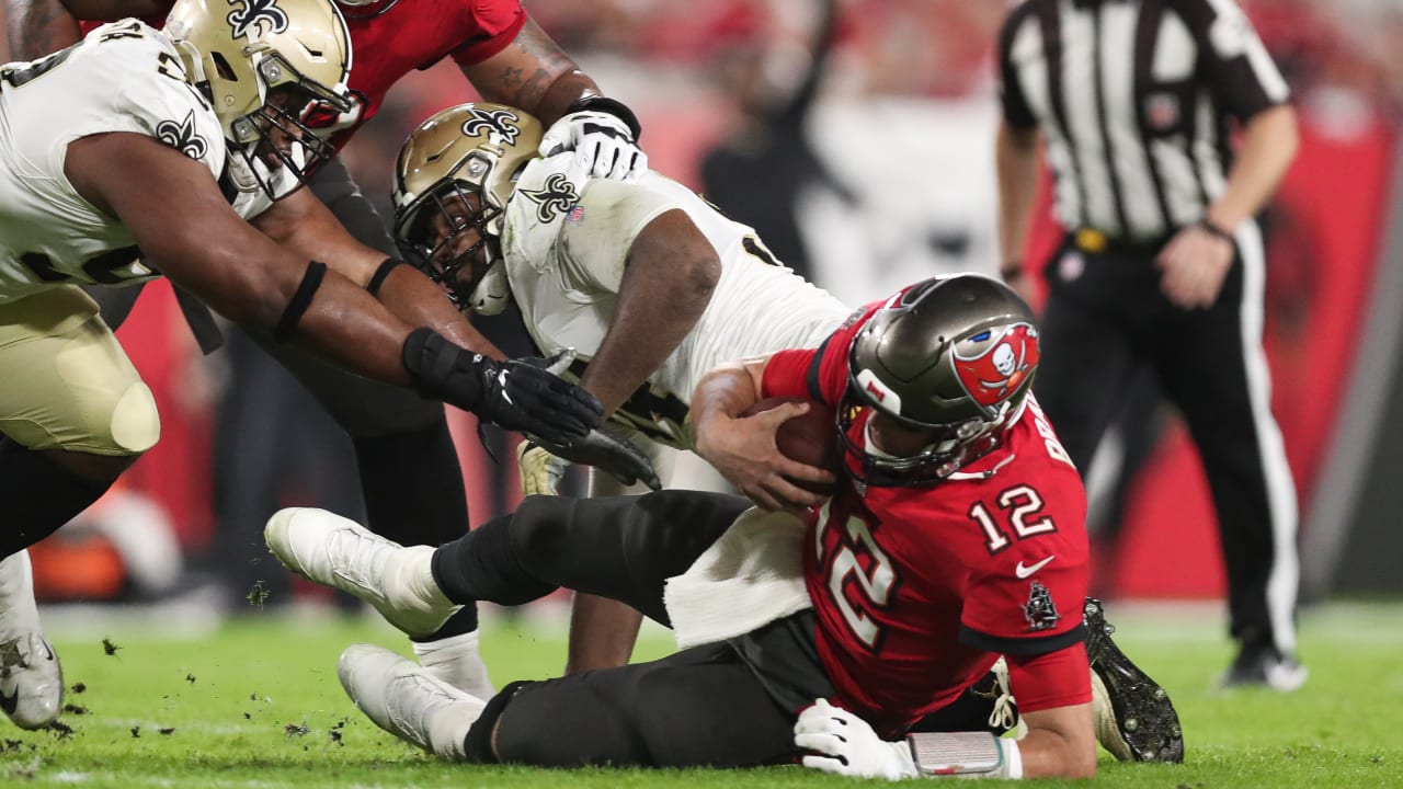 Cam Jordan is RELENTLESS on strip of Tom Brady