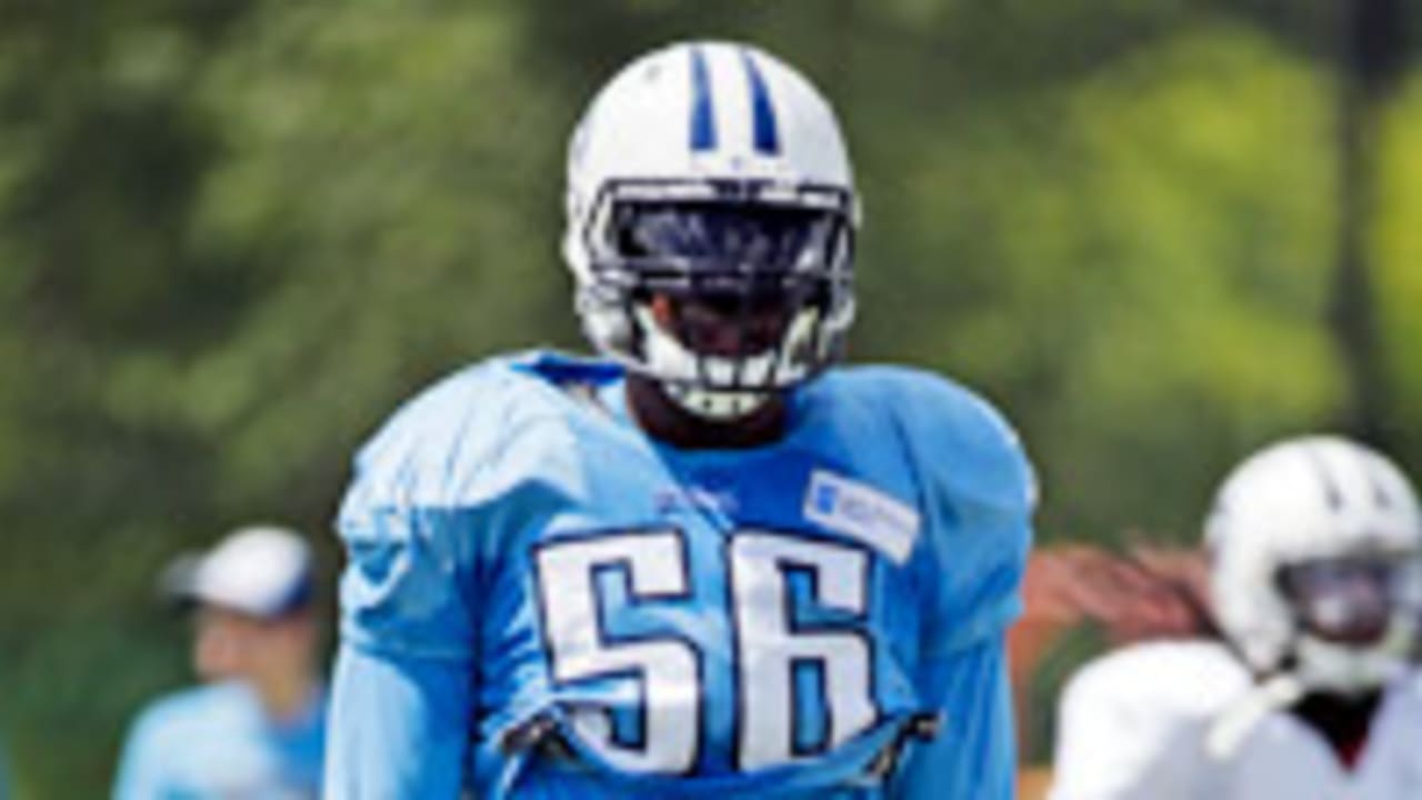 Patriots acquire linebacker Ayers from Titans