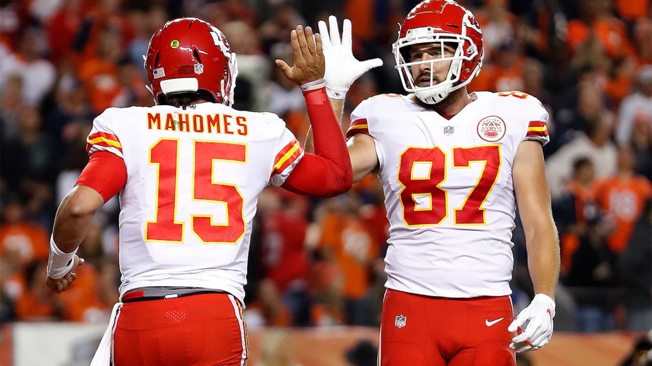 Patrick Mahomes, Travis Kelce in attendance for Reds at Royals