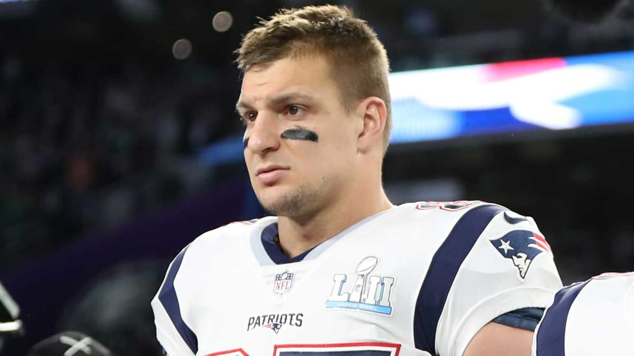 gronk-180415-sl.jpg