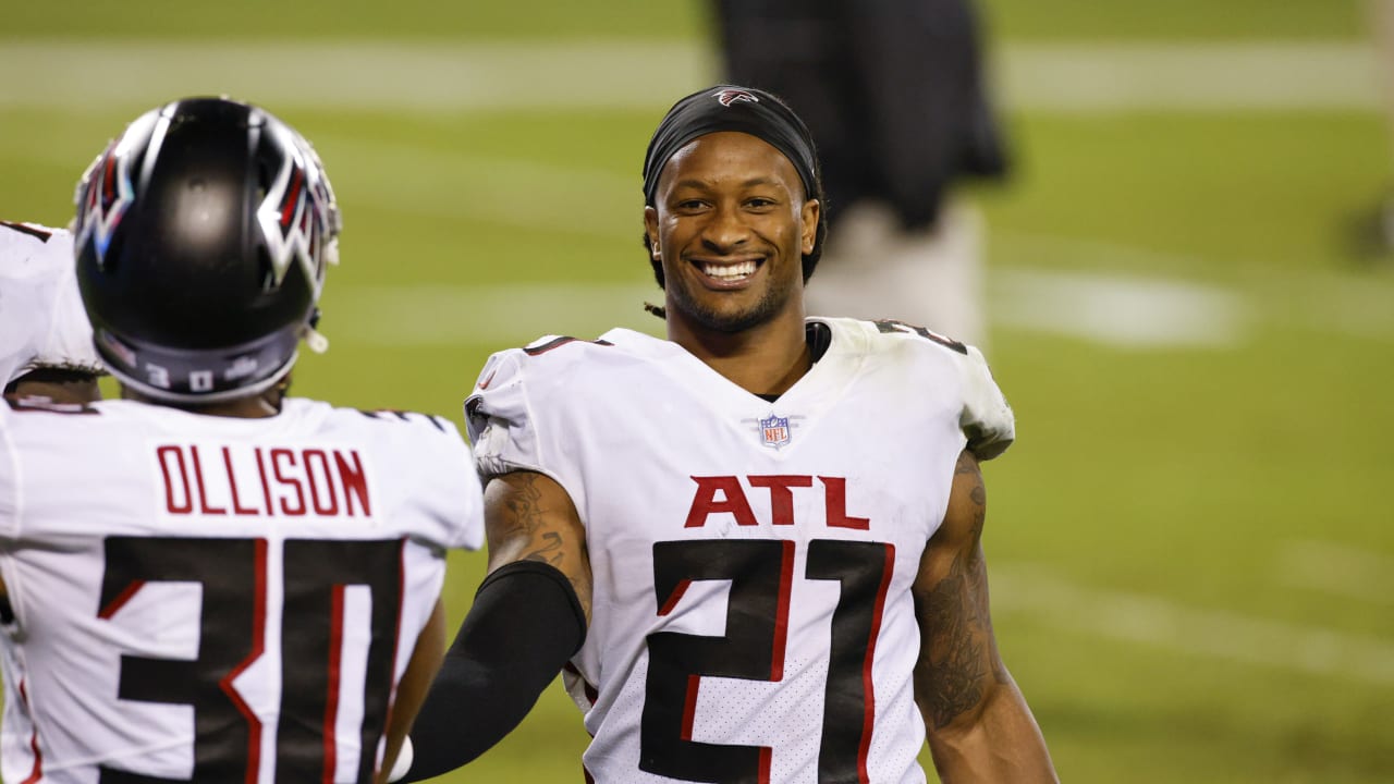 Atlanta Falcons: Time for Todd Gurley to save face and retire