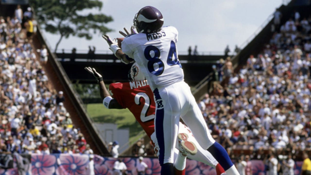 2000 Pro Bowl: Randy Moss racks up 212 receiving yards