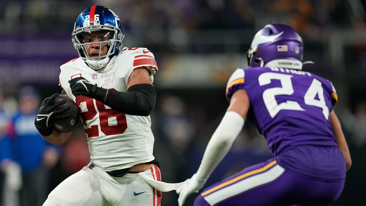 New York Giants running back Saquon Barkley's onehanded catch behind