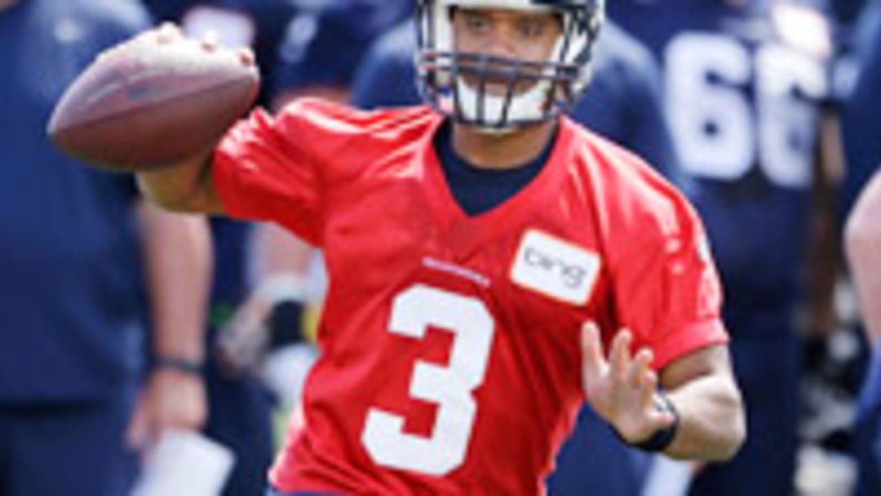 Russell-Wilson-130624-sl.jpg