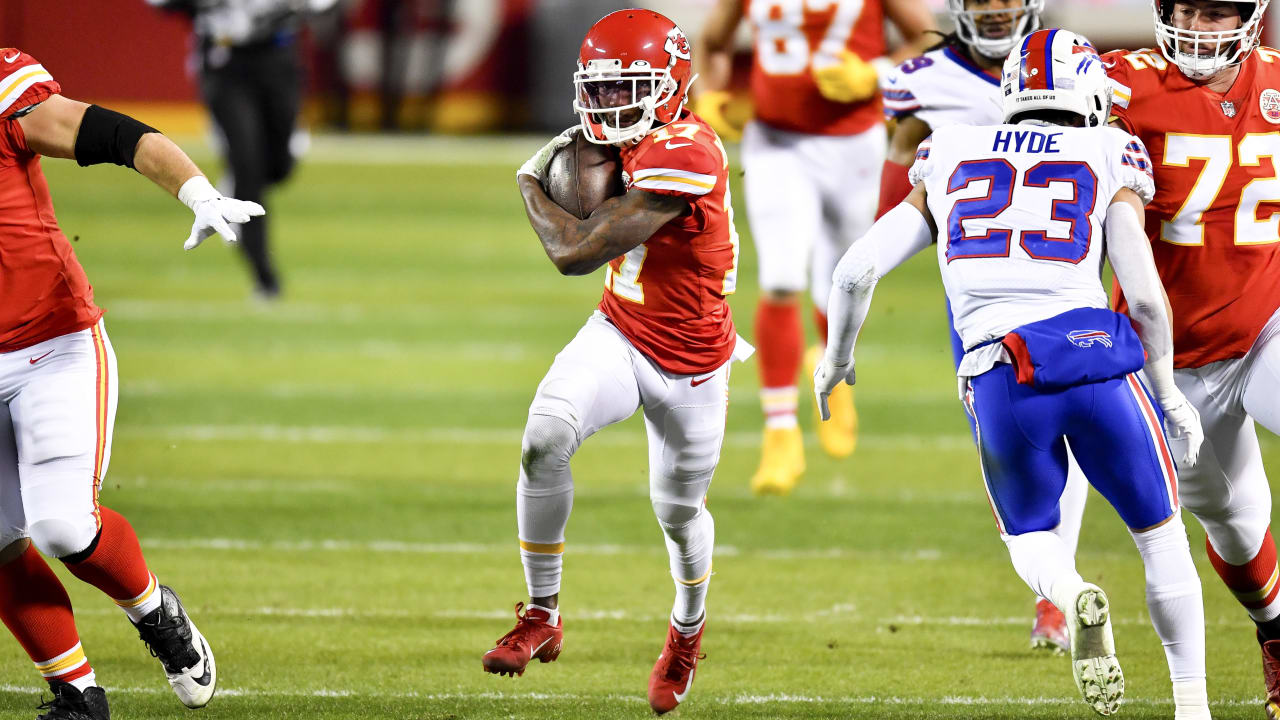 VIDEO: Mecole Hardman Showing Up to Chiefs-Titans Game as the