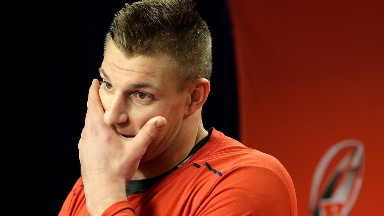 gronk-180206-sl