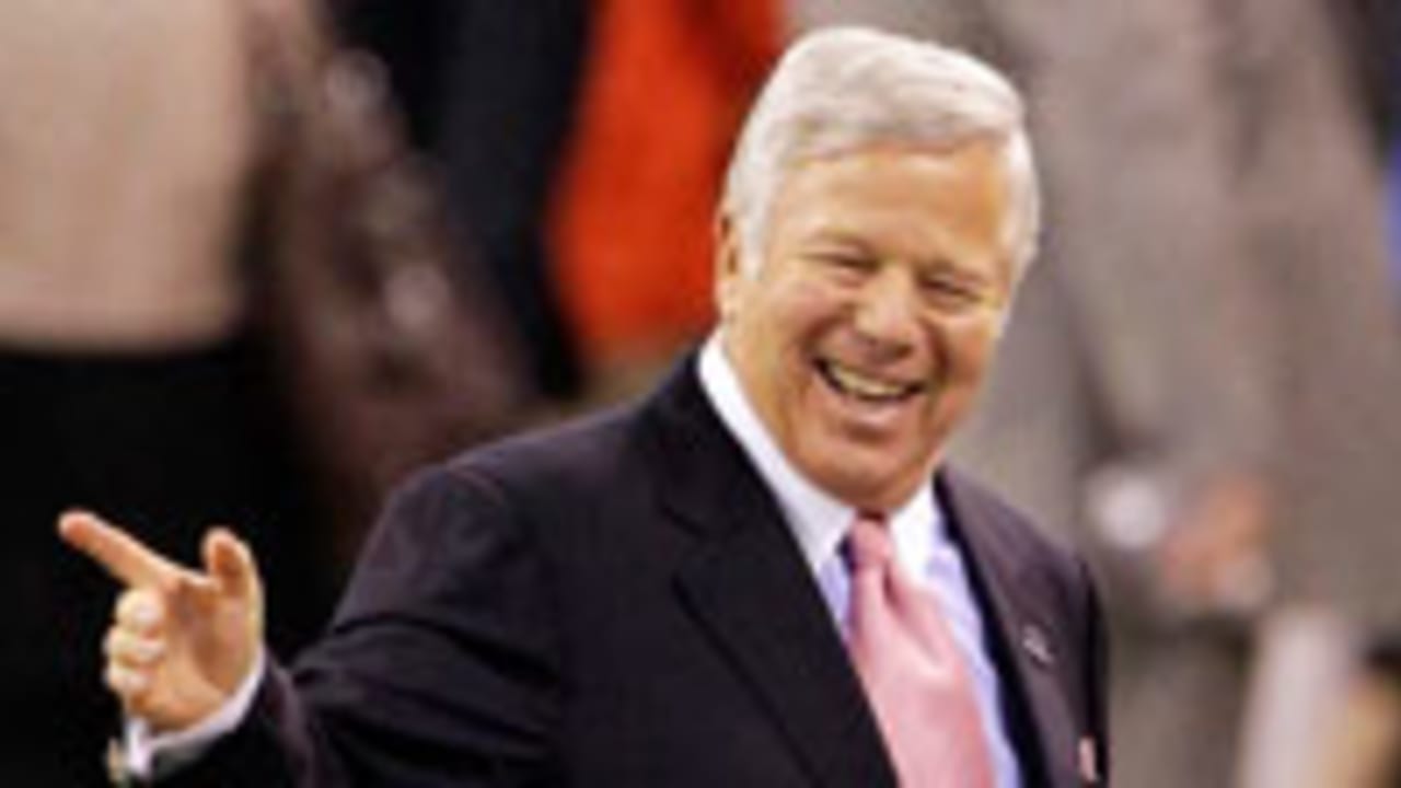 robert-kraft_120628.jpg