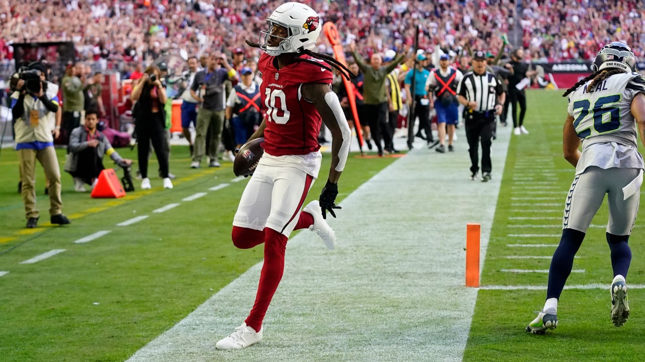 Arizona Cardinals Quarterback Kyler Murray Dots Wide Receiver Deandre