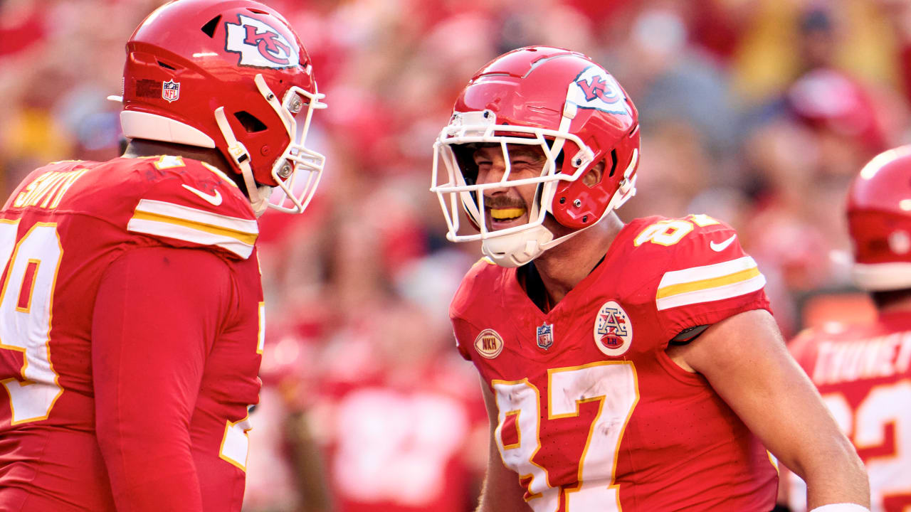 Chiefs vs. Bears: Travis Kelce jersey sales spike after Taylor Swift  appearance