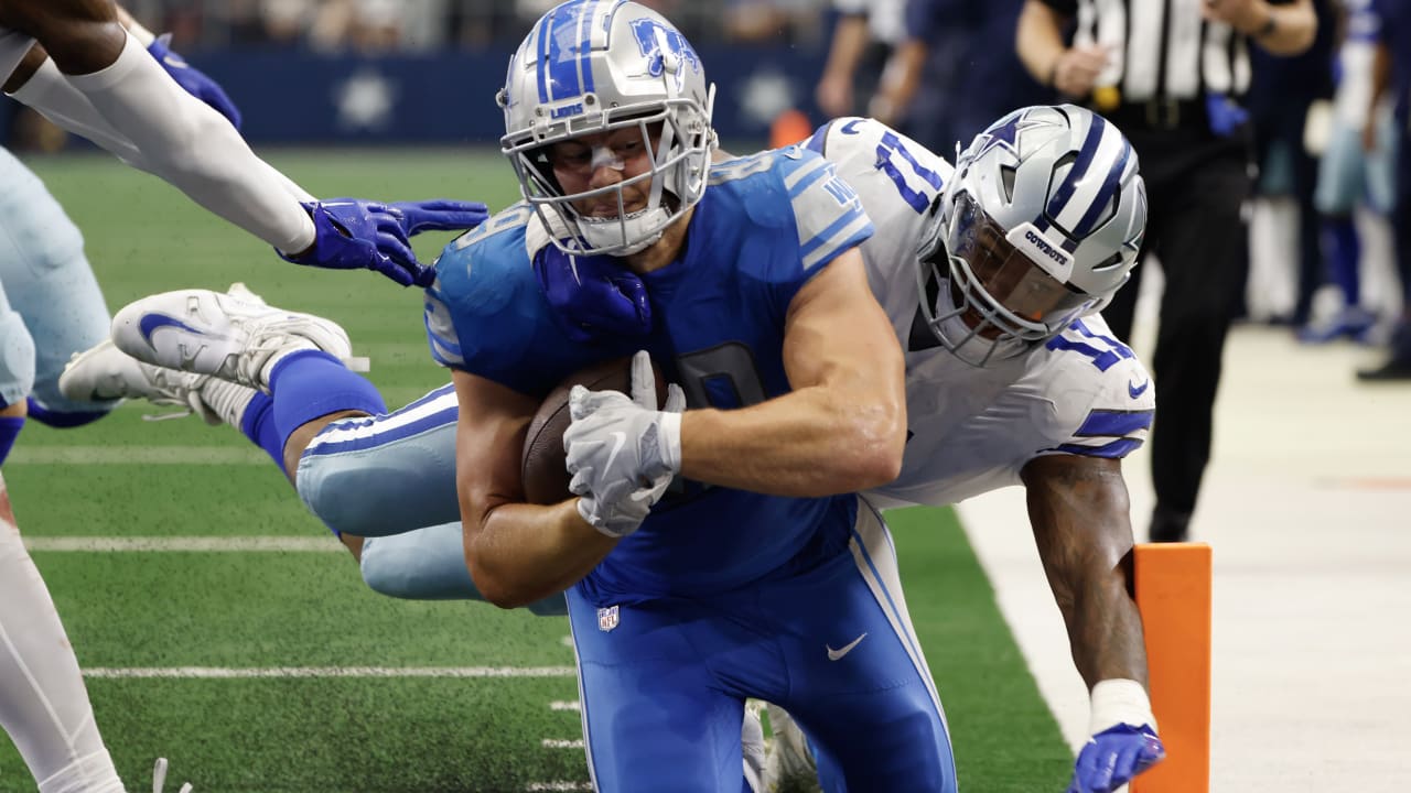 Detroit Lions tight end Brock Wright's 17-yard catch and run comes JUST  short of end zone