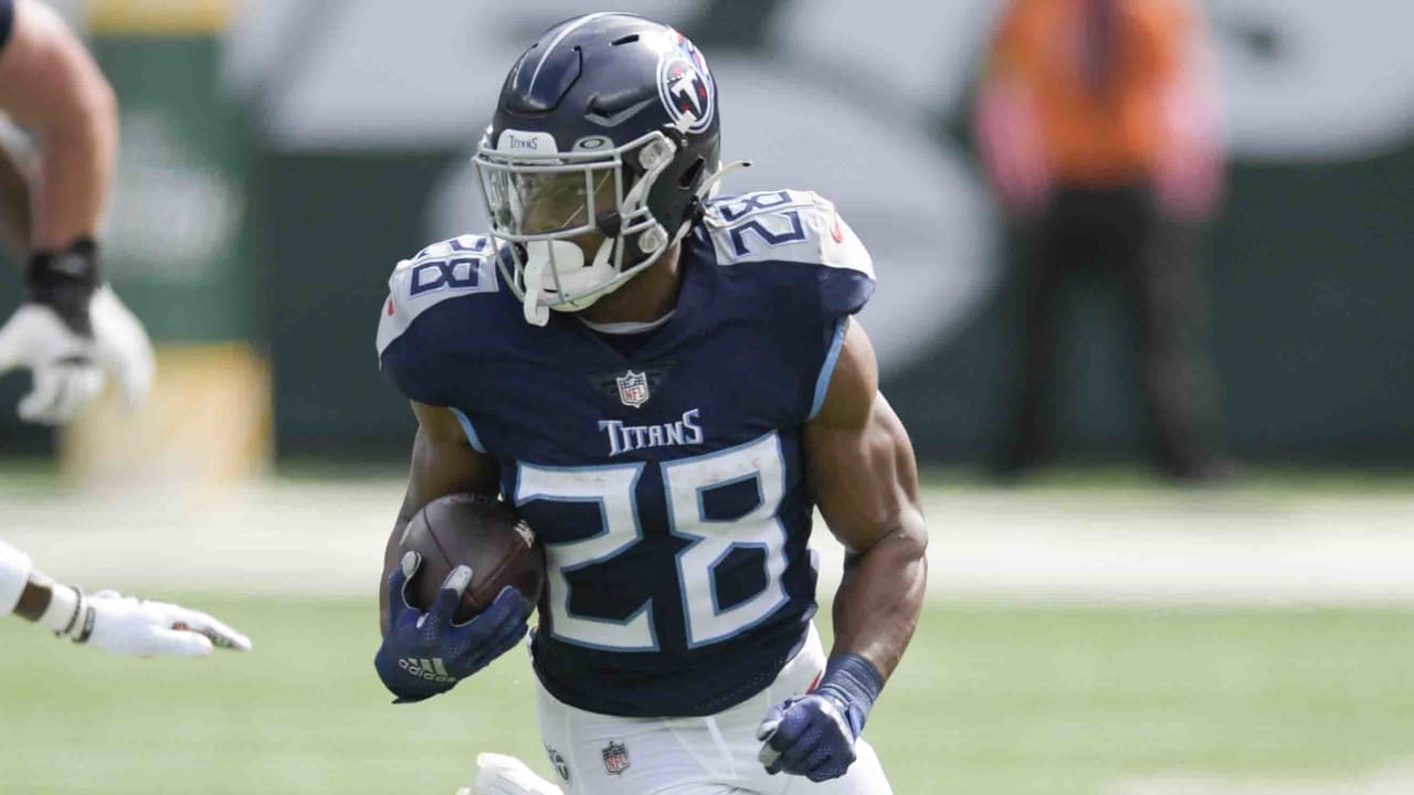 Tennessee Titans running back Jeremy McNichols runs a drill during