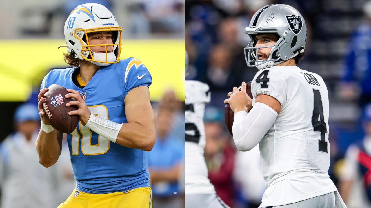 Photo: Chargers Coach Staley Radios Plays Against the Raiders at