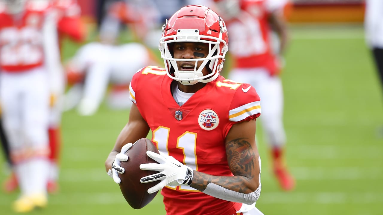 Which players of the Kansas City Chiefs are on the covid-19 list