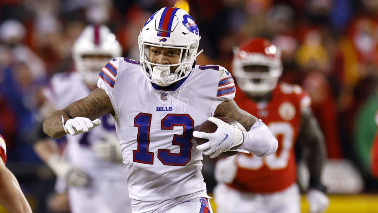 FOXBOROUGH, MA - DECEMBER 01: Buffalo Bills wide receiver Gabriel Davis  (13) catches a touchdown pass during a game between the New England Patriots  and the Buffalo Bills on December 1, 2022