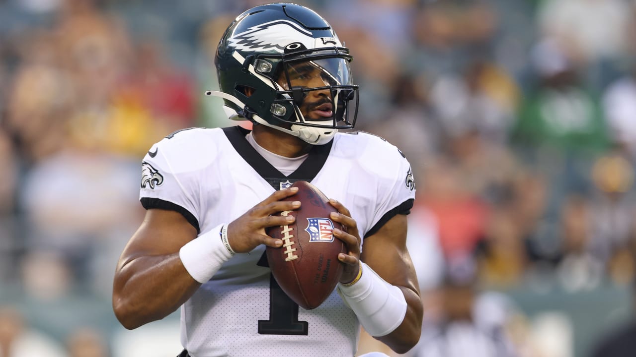 Eagles Commit To QB Jalen Hurts: NFL World Reacts - The Spun