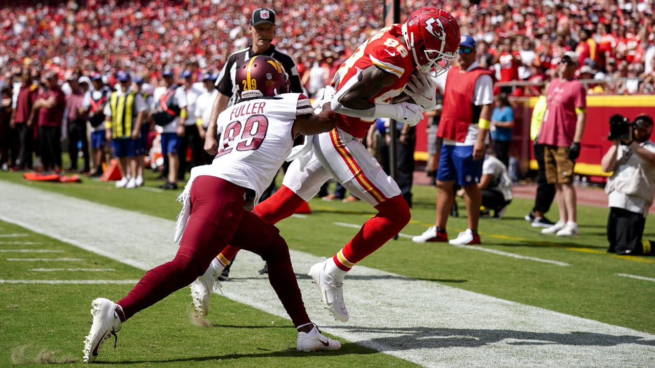 Philadelphia, Pennsylvania, USA. 3rd Oct, 2021. Kansas City Chiefs tight  end Jody Fortson (88) looks on prior to the NFL game between the Kansas  City Chiefs and the Philadelphia Eagles at Lincoln