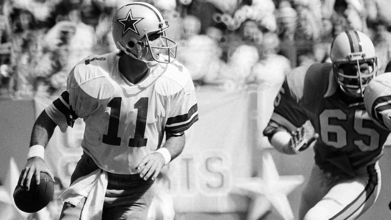 Football player Danny White (11) quarterback for the Dallas