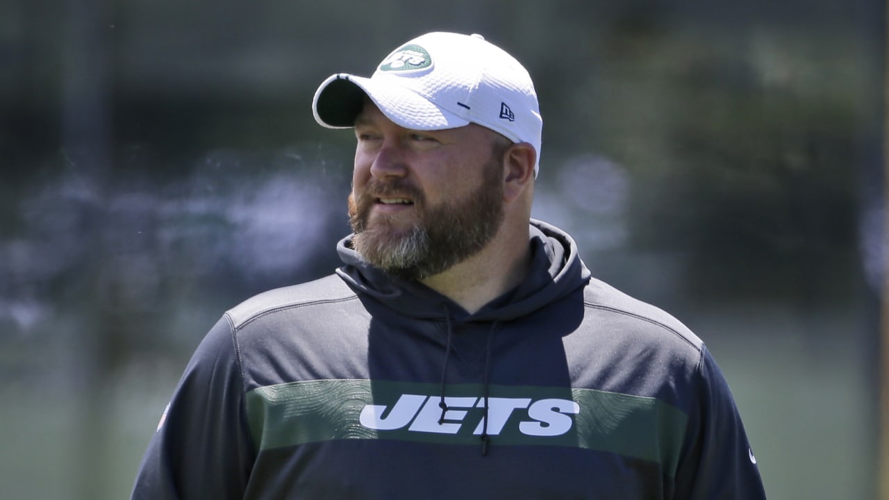 Jacksonville, FL, USA. 30th Sep, 2018. New York Jets offensive guard Brian  Winters (67) during 2nd half NFL football game between the New York Jets  and the Jacksonville Jaguars. Jaguars defeated Jets